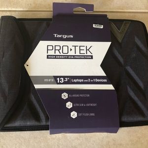 NWT Targus pro-tek laptop sleeve high protection